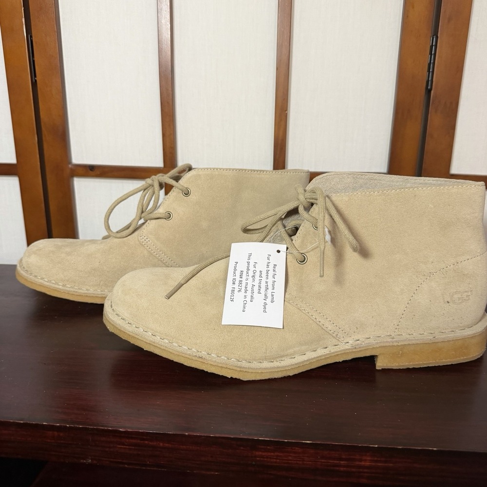 UGG Men's Chukka Suede Beige/Tan Boots Sheep Lined NEW Size 10.5 88276 Casual